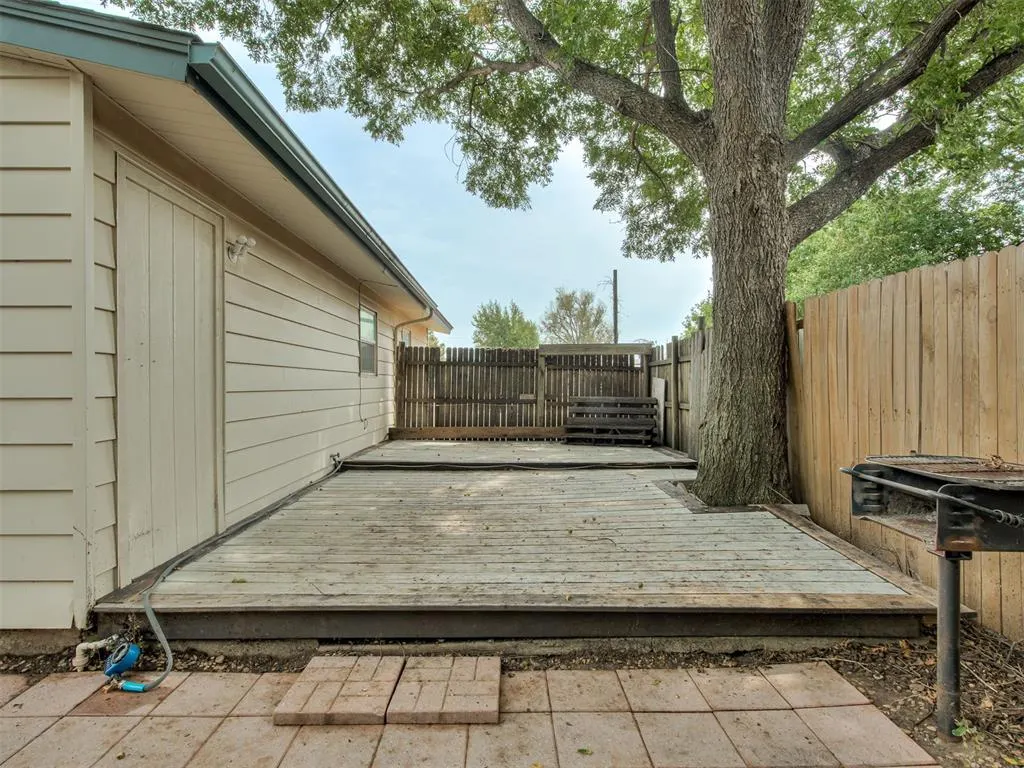 Photo 23 — 105 Woods Avenue, Moore, OK 73160