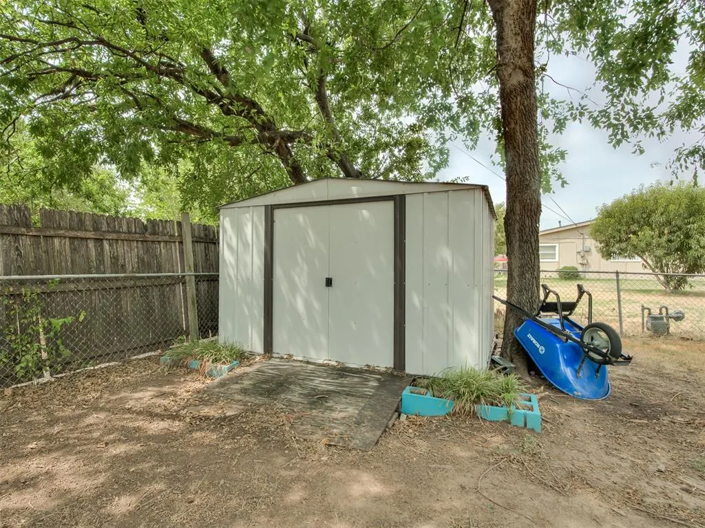 Photo 25 — 105 Woods Avenue, Moore, OK 73160