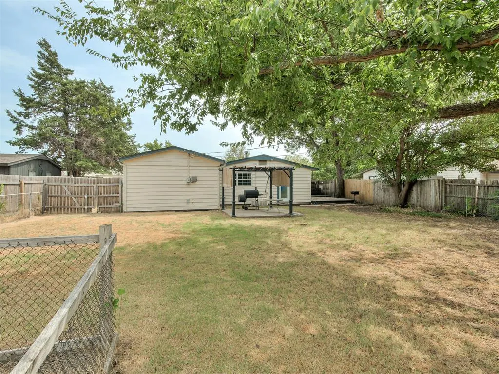 Photo 27 — 105 Woods Avenue, Moore, OK 73160
