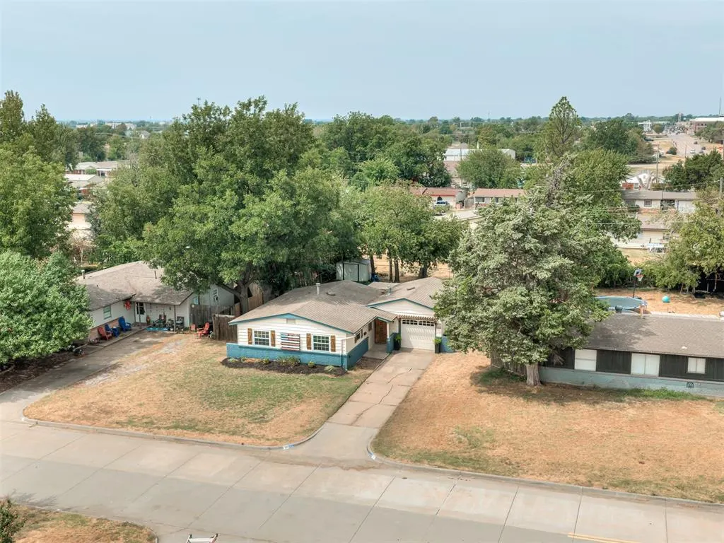 Photo 29 — 105 Woods Avenue, Moore, OK 73160