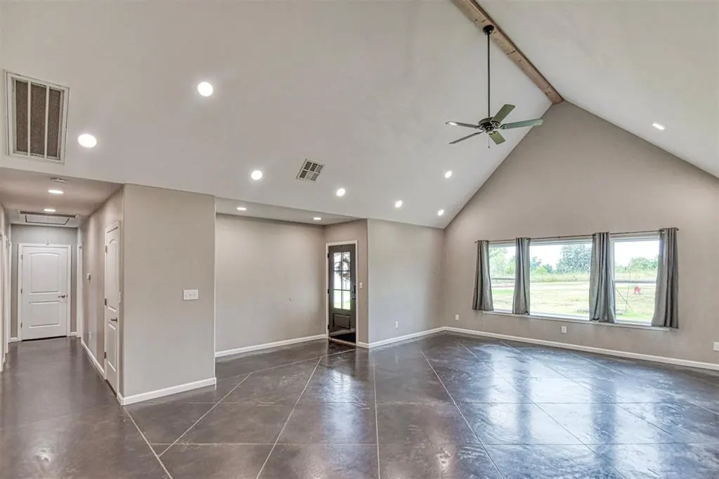Photo 8 — 22355 Davis Drive, Earlsboro, OK 74840