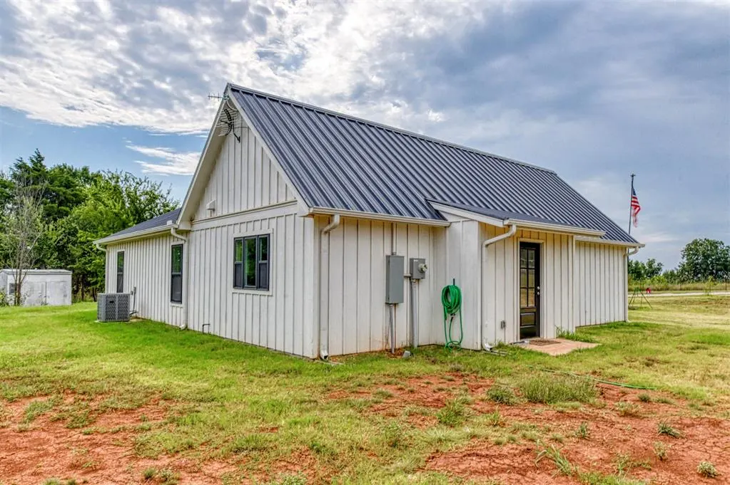 Photo 34 — 22355 Davis Drive, Earlsboro, OK 74840