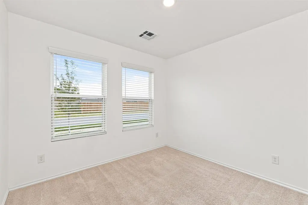 Photo 12 — 2304 Bleeker Street, Yukon, OK 73099