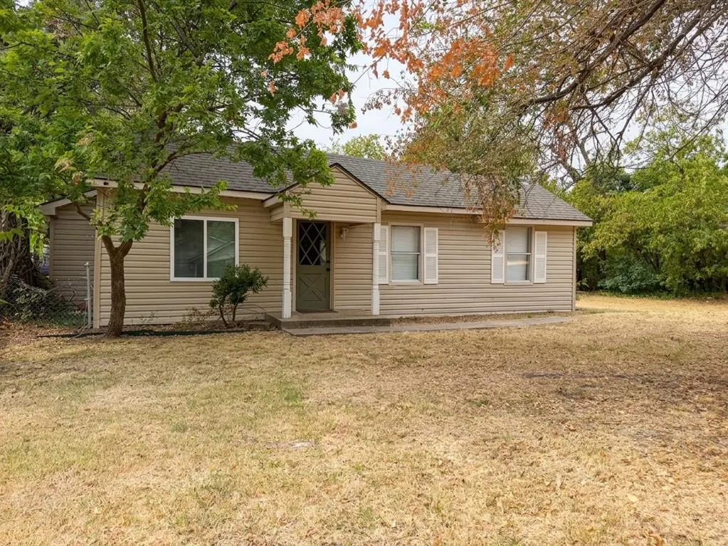 Front exterior — 230 W Himes Street, Norman, OK 73069