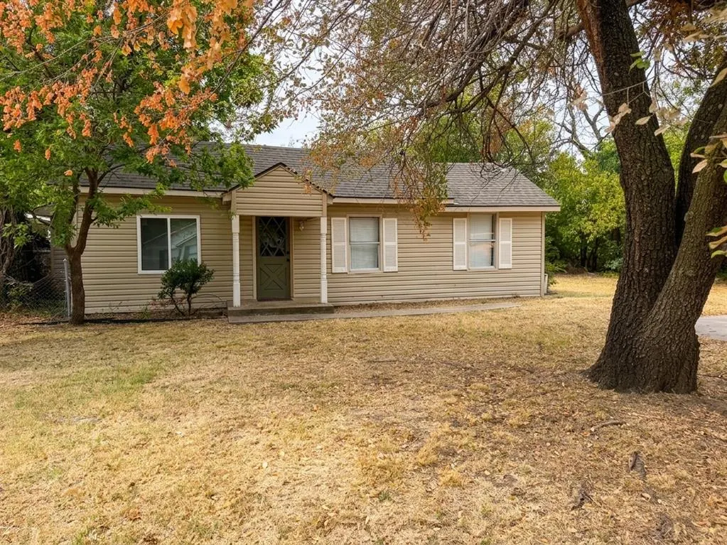 Photo 3 — 230 W Himes Street, Norman, OK 73069