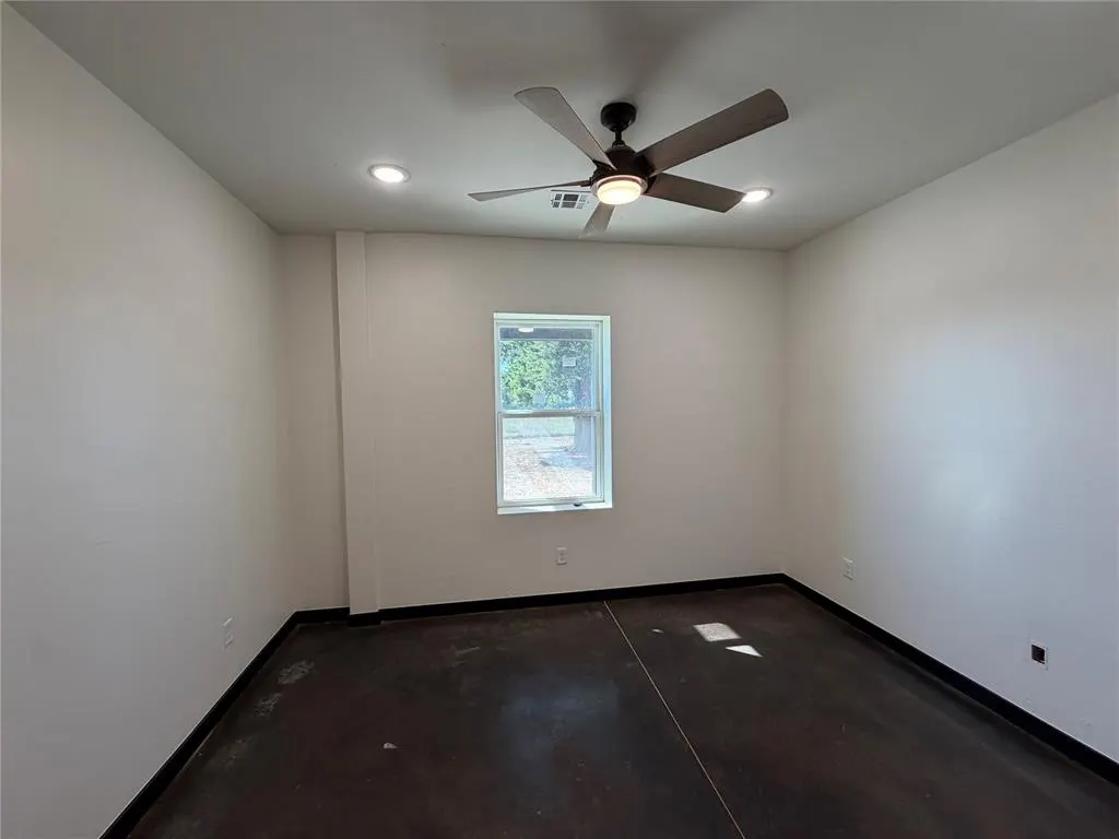 Photo 21 — 11921 SW 104th Street, Mustang, OK 73064