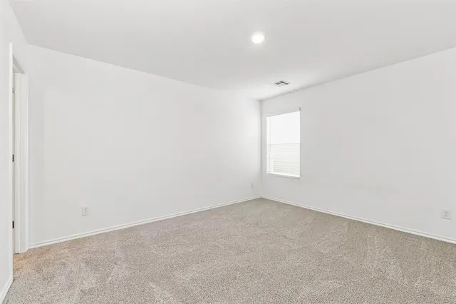 Photo 7 — 10912 SW 22nd Street, Yukon, OK 73099