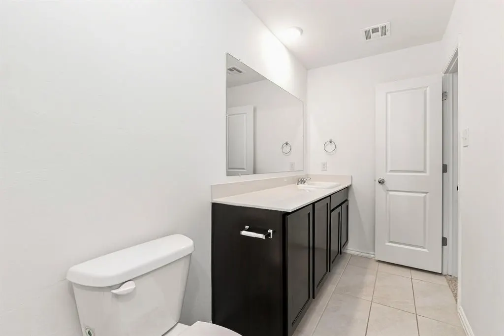 Photo 10 — 10912 SW 22nd Street, Yukon, OK 73099