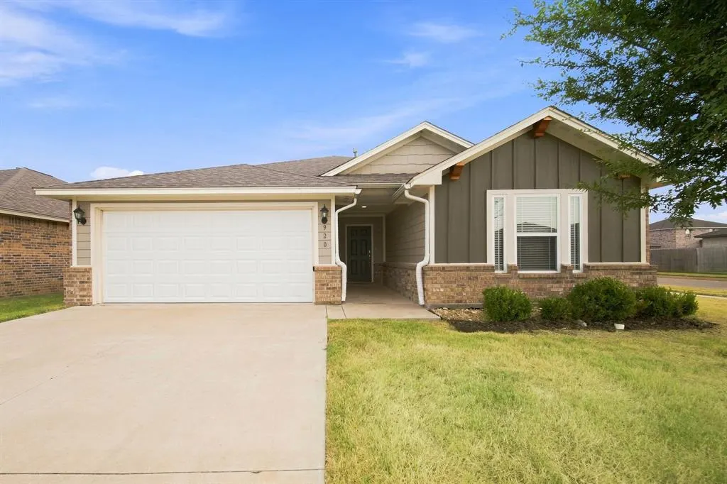 Front exterior — 920 NW 3rd Street, Newcastle, OK 73065