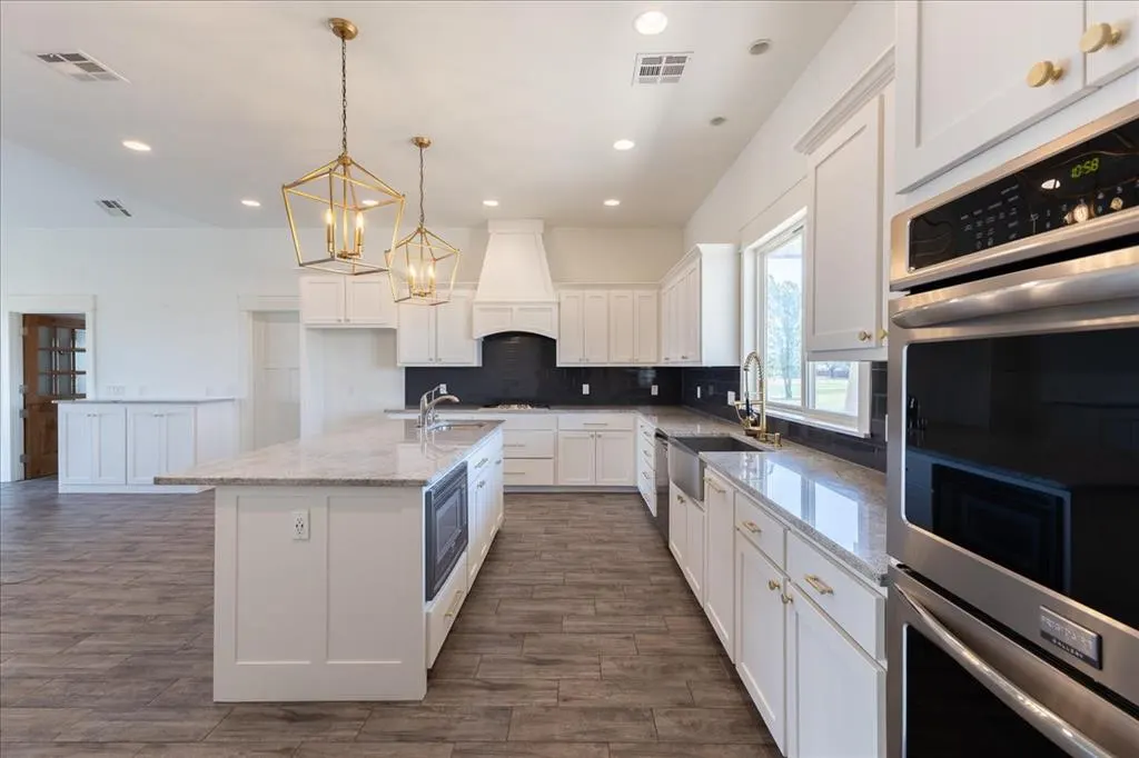 Photo 3 — 2889 SW 3rd Street, Blanchard, OK 73010