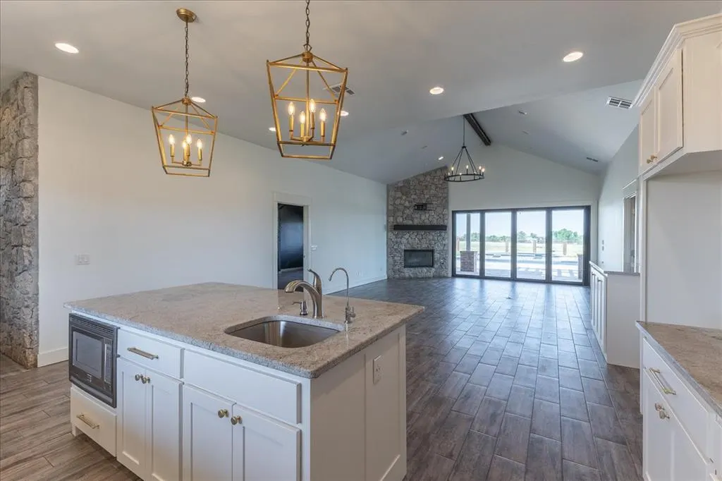 Photo 7 — 2889 SW 3rd Street, Blanchard, OK 73010