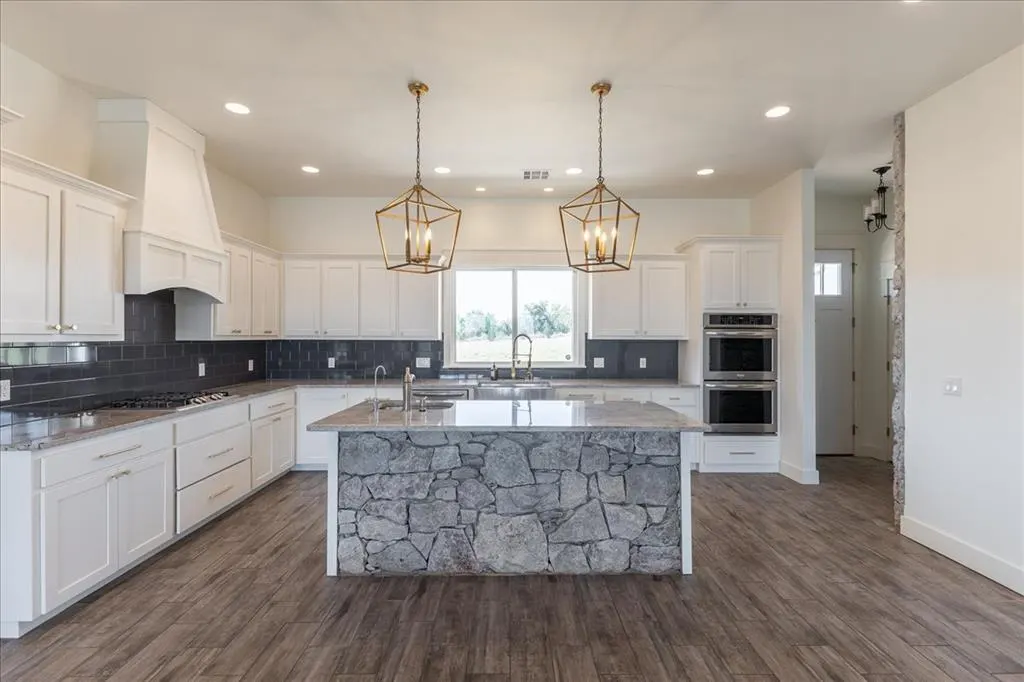 Photo 8 — 2889 SW 3rd Street, Blanchard, OK 73010