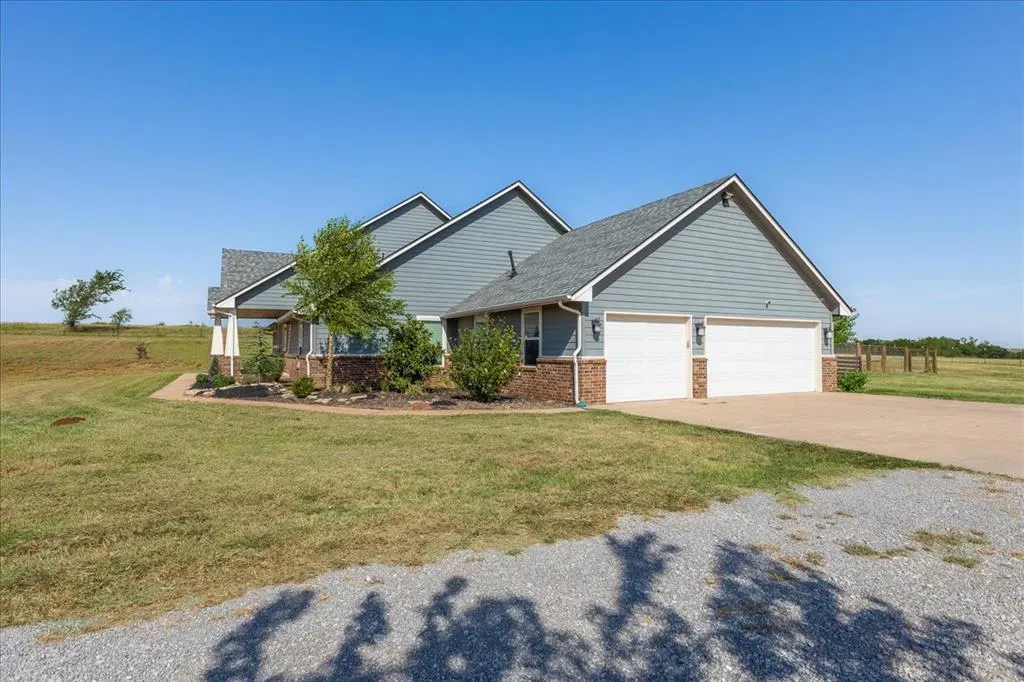 Photo 43 — 2889 SW 3rd Street, Blanchard, OK 73010
