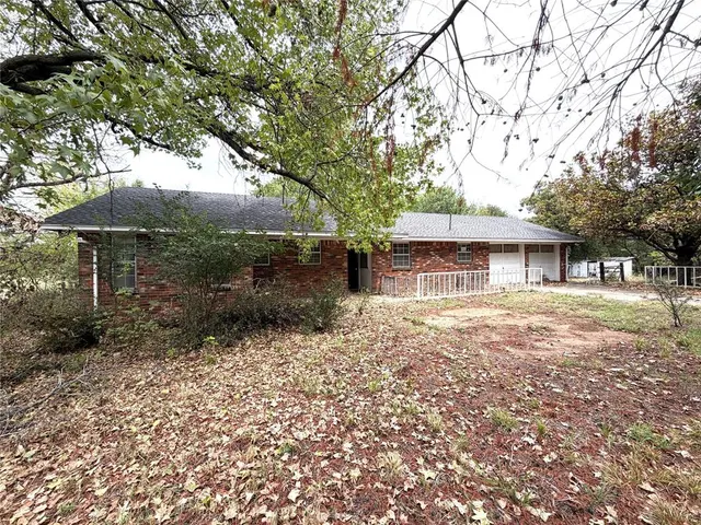 Photo 4 — 30006 Homer Lane, Shawnee, OK 74801