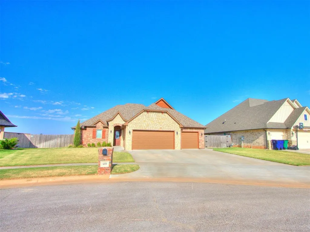 Front exterior — 401 Carlow Way, Yukon, OK 73099