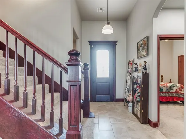 Photo 5 — 401 Carlow Way, Yukon, OK 73099