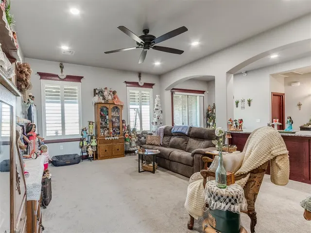 Photo 7 — 401 Carlow Way, Yukon, OK 73099