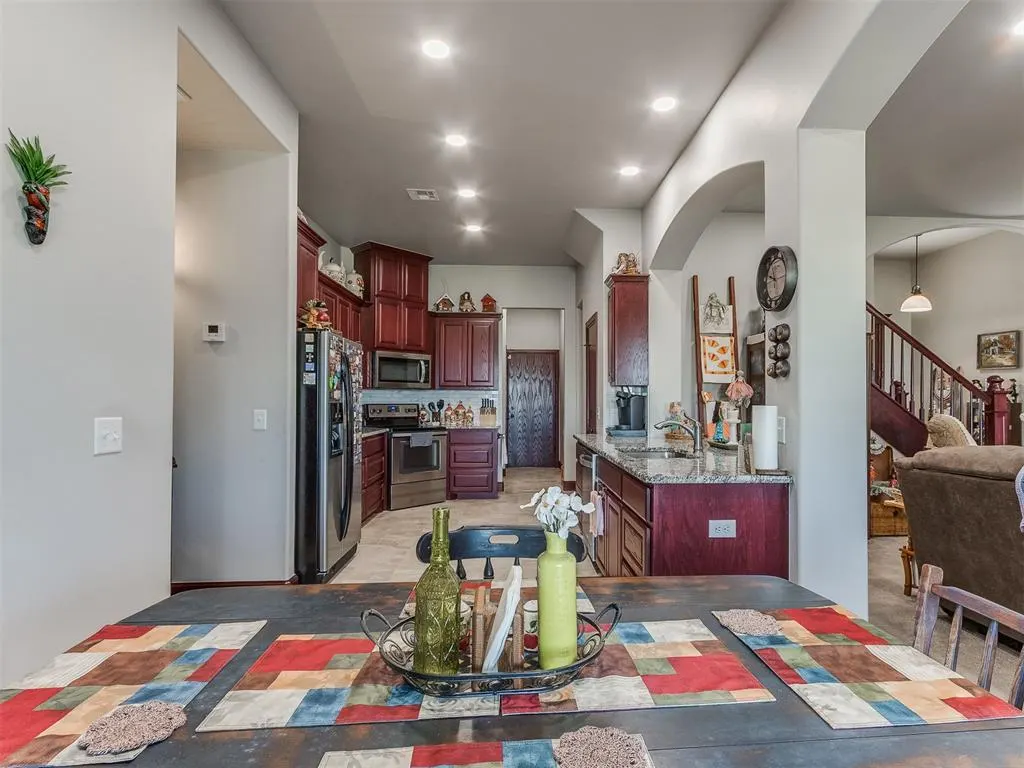 Photo 13 — 401 Carlow Way, Yukon, OK 73099