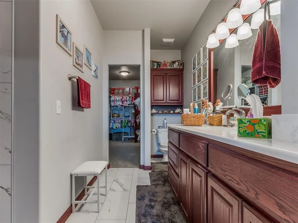 Photo 21 — 401 Carlow Way, Yukon, OK 73099