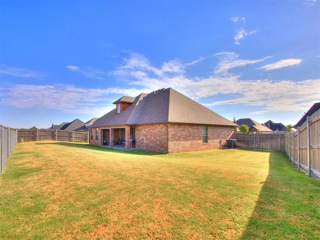 Photo 43 — 401 Carlow Way, Yukon, OK 73099