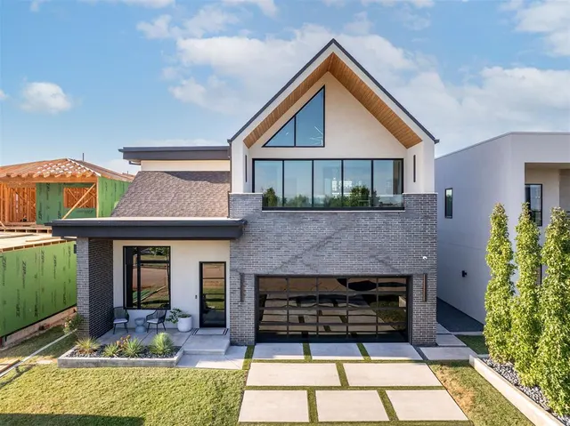 Photo 3 — 809 NW 68th Street, Oklahoma City, OK 73116