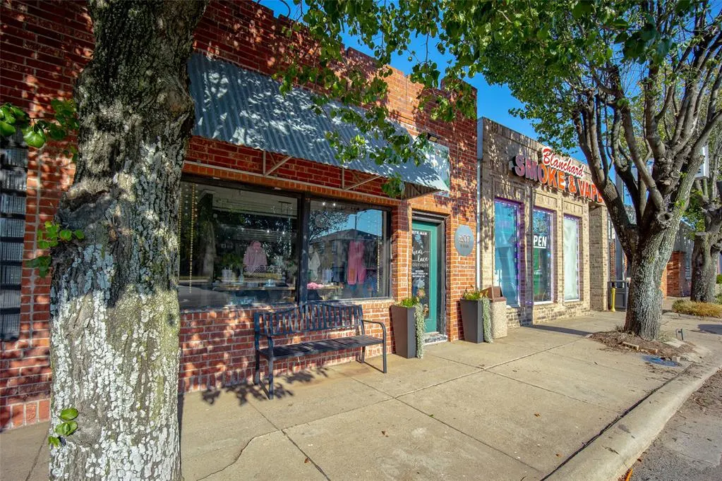 Photo 2 — 207 N Main, Blanchard, OK 73010