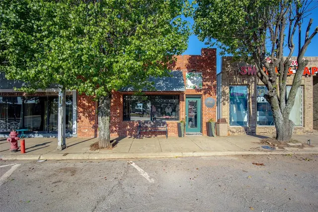 Photo 3 — 207 N Main, Blanchard, OK 73010