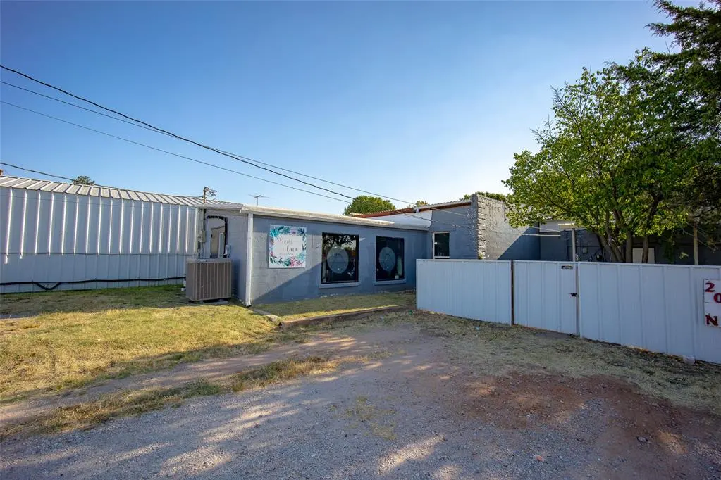 Photo 22 — 207 N Main, Blanchard, OK 73010