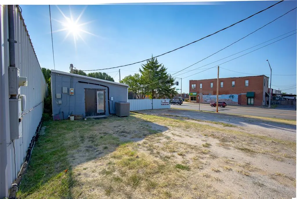 Photo 26 — 207 N Main, Blanchard, OK 73010