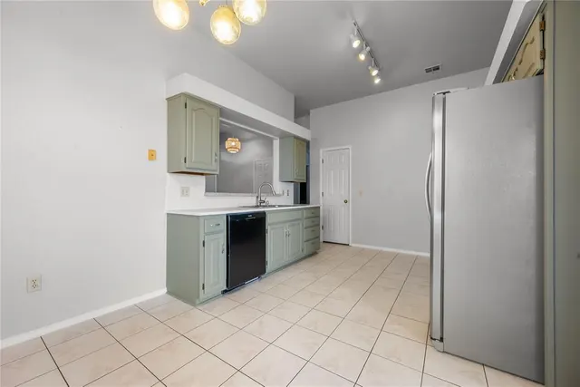 Photo 5 — 2429 Glen Oaks Drive, Norman, OK 73071