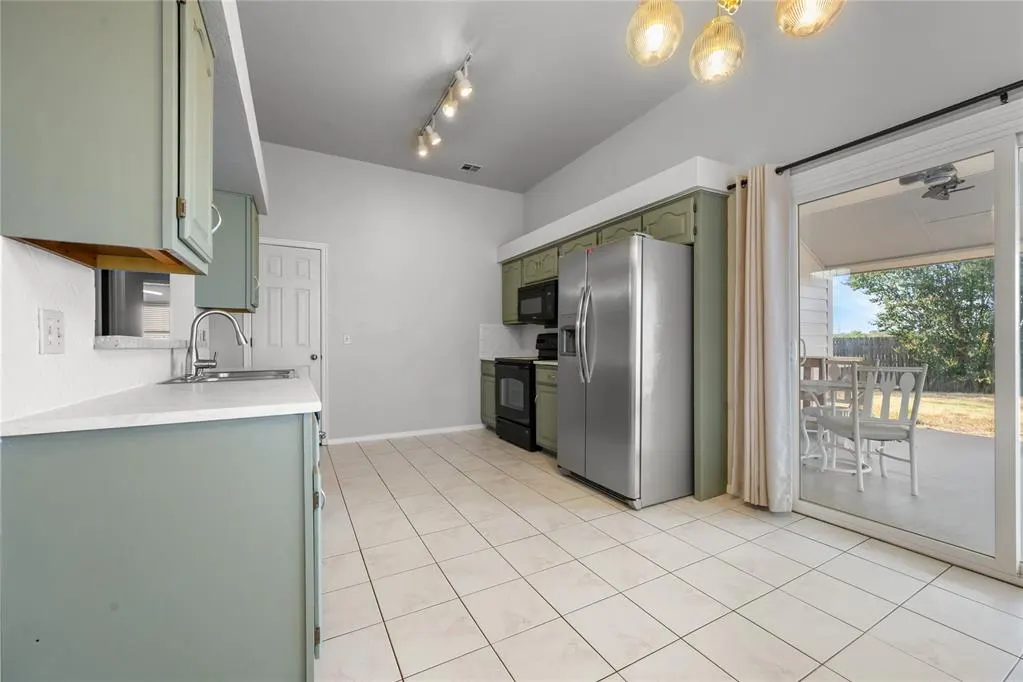 Photo 6 — 2429 Glen Oaks Drive, Norman, OK 73071