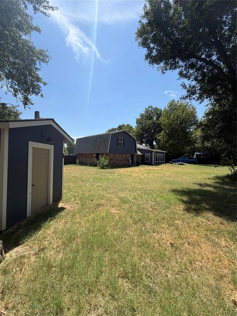 Photo 4 — 237 E Mohr Lane, Mustang, OK 73064