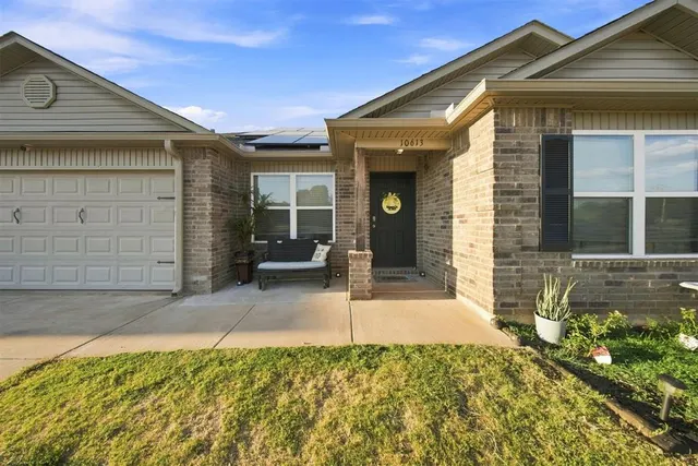 Photo 2 — 10613 SW 22nd Street, Yukon, OK 73099
