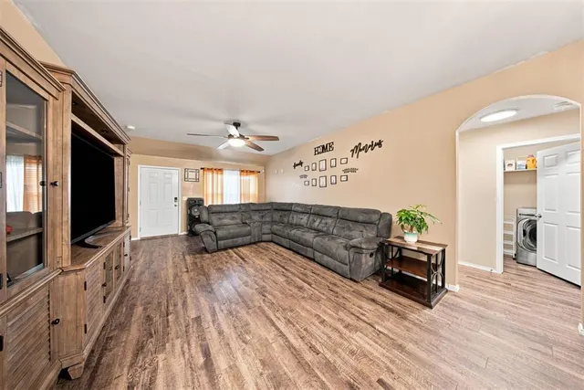 Photo 8 — 10613 SW 22nd Street, Yukon, OK 73099
