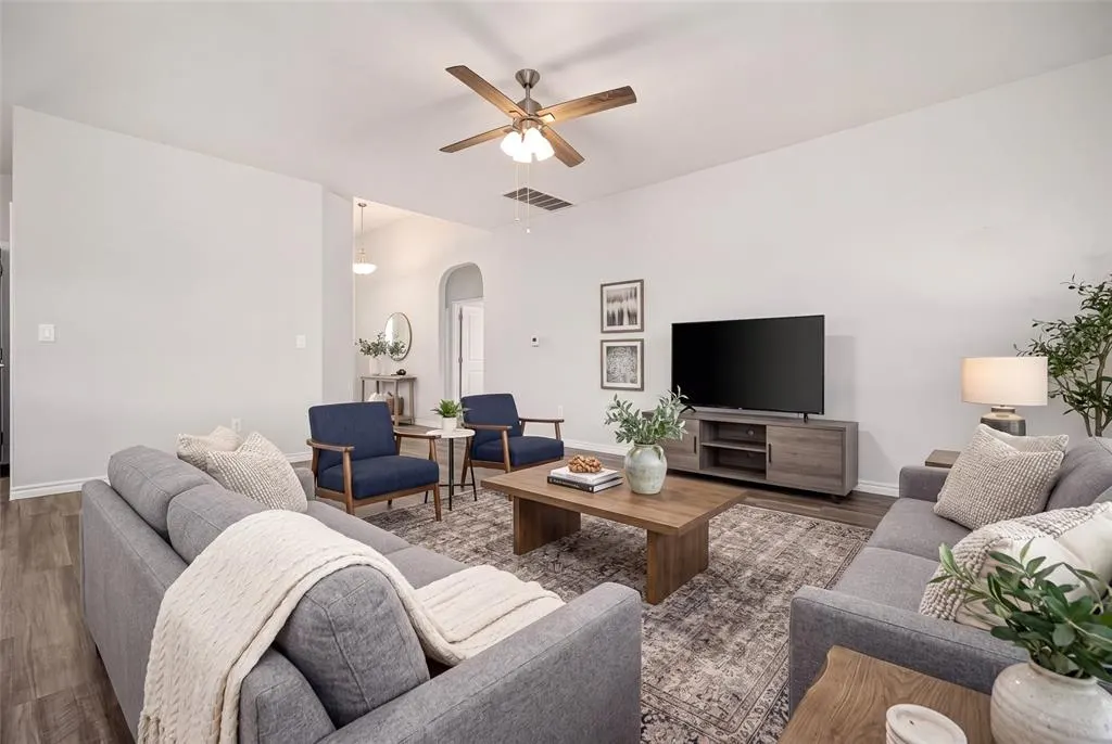 Photo 6 — 2501 Colby Court, Yukon, OK 73099