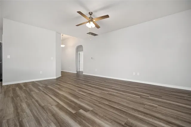 Photo 7 — 2501 Colby Court, Yukon, OK 73099