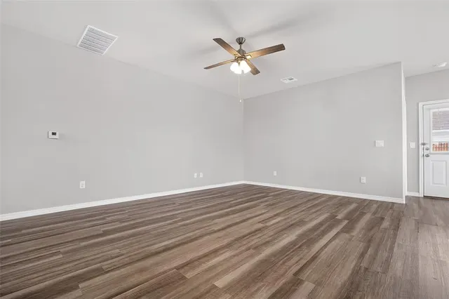 Photo 8 — 2501 Colby Court, Yukon, OK 73099