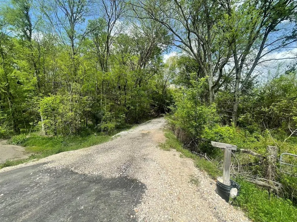 Photo 10 — 260 Box Elder Lane, Broken Bow, OK 74728