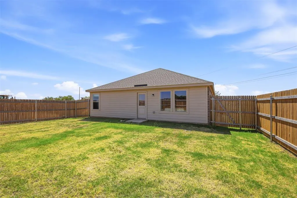 Photo 12 — 11413 SW 40th Street, Mustang, OK 73064