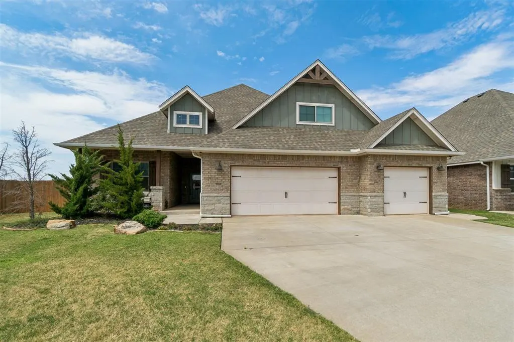 Front exterior — 14101 Village Creek Way, Piedmont, OK 73078