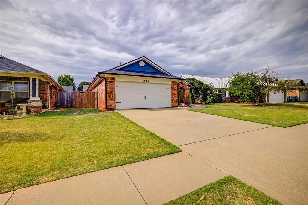 Photo 2 — 2812 Edgemere Drive, Norman, OK 73071