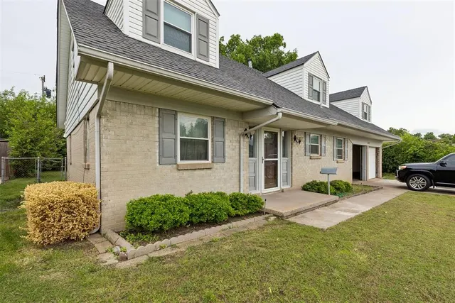 Photo 2 — 3112 Center Street, Oklahoma City, OK 73120