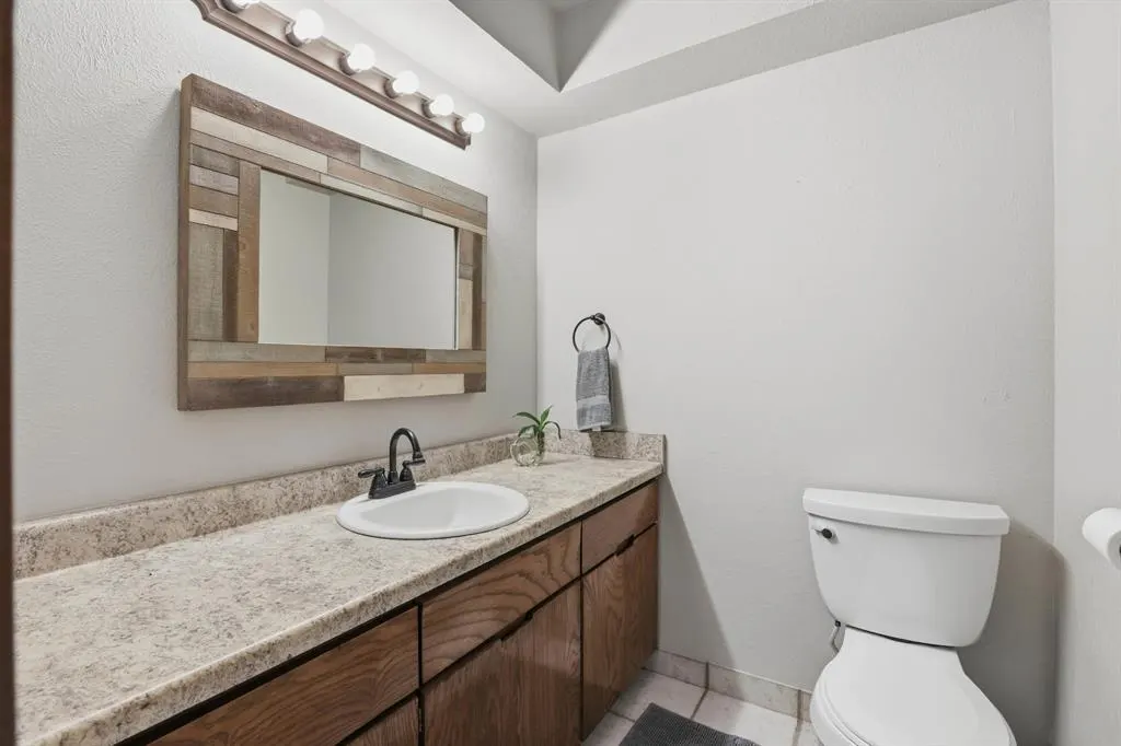 Photo 12 — 509 Fenwick Court, Norman, OK 73072