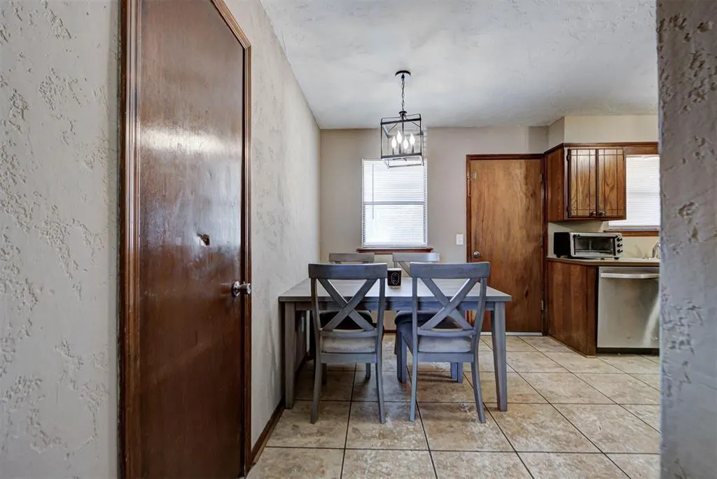 Photo 12 — 1038 W Griggs Way, Mustang, OK 73064