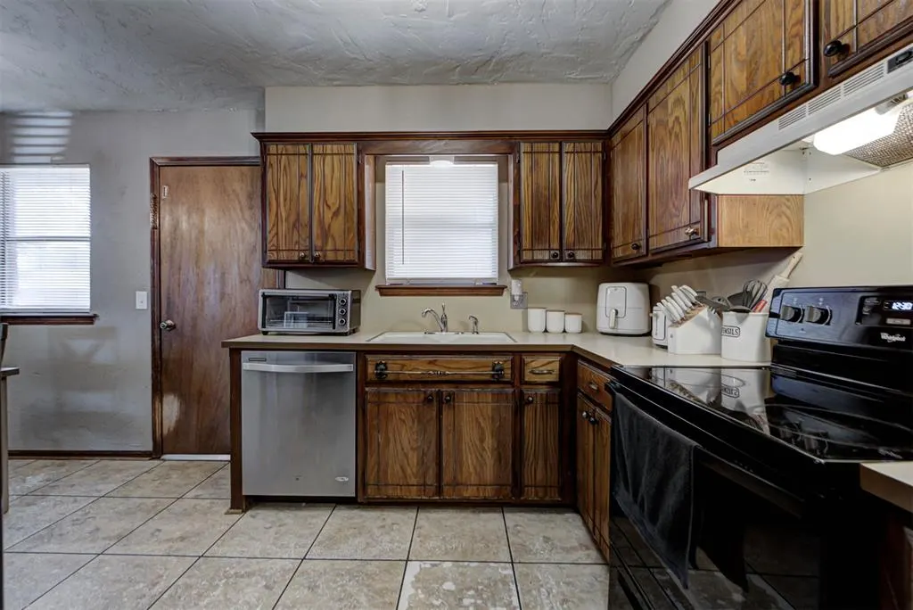 Photo 20 — 1038 W Griggs Way, Mustang, OK 73064