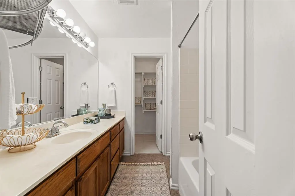 Photo 14 — 2605 Northern Hills Road, Norman, OK 73071
