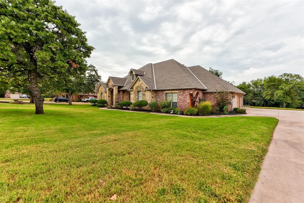 Photo 3 — 7408 NE 133rd Street, Edmond, OK 73013