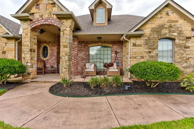 Photo 4 — 7408 NE 133rd Street, Edmond, OK 73013