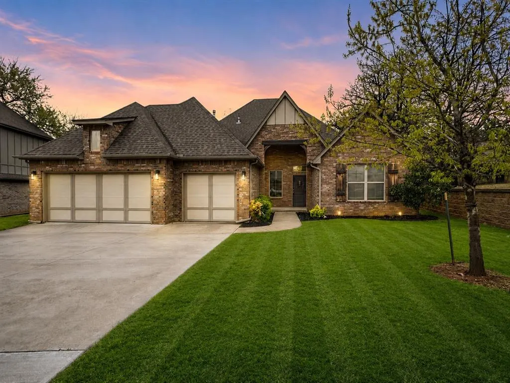 Front exterior — 2916 Pacifica Lane, Edmond, OK 73034