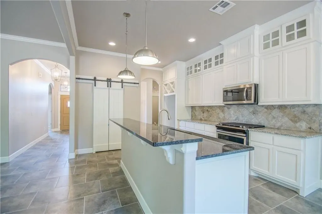 Photo 10 — 2916 Pacifica Lane, Edmond, OK 73034